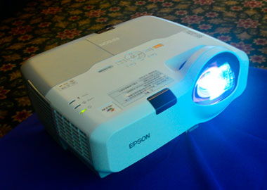 接棒上海商教巡展 爱普生交互式短焦投影机发布会在上海隆重举行