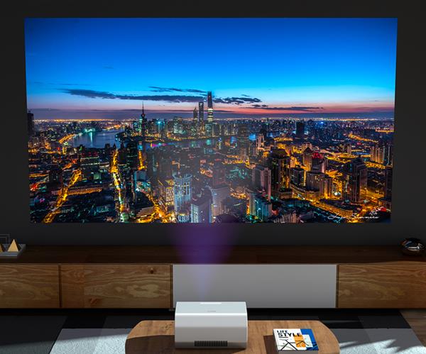 当贝市场亲测微鲸智能投影仪 影院般的体验效果与精致包装设计